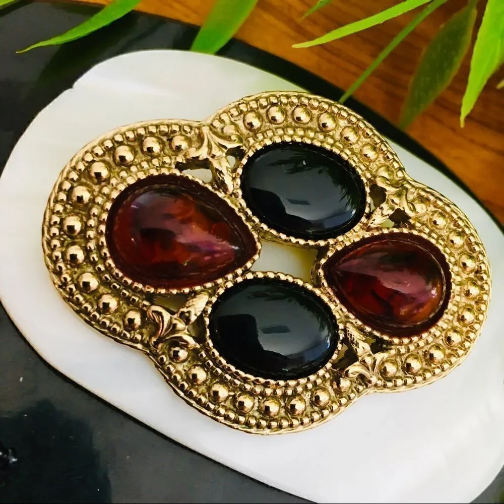 Vintage Amber Black Onyx resin Textured Filigree Gold Brooch 4302